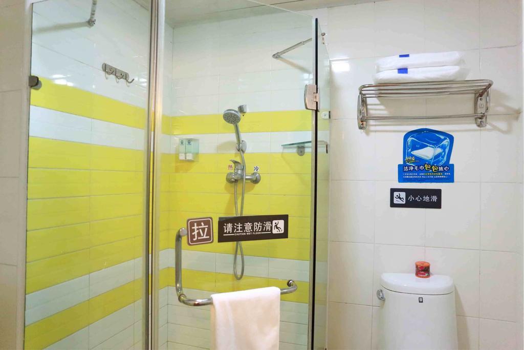 7Days Inn Foshan Coach Terminal الغرفة الصورة